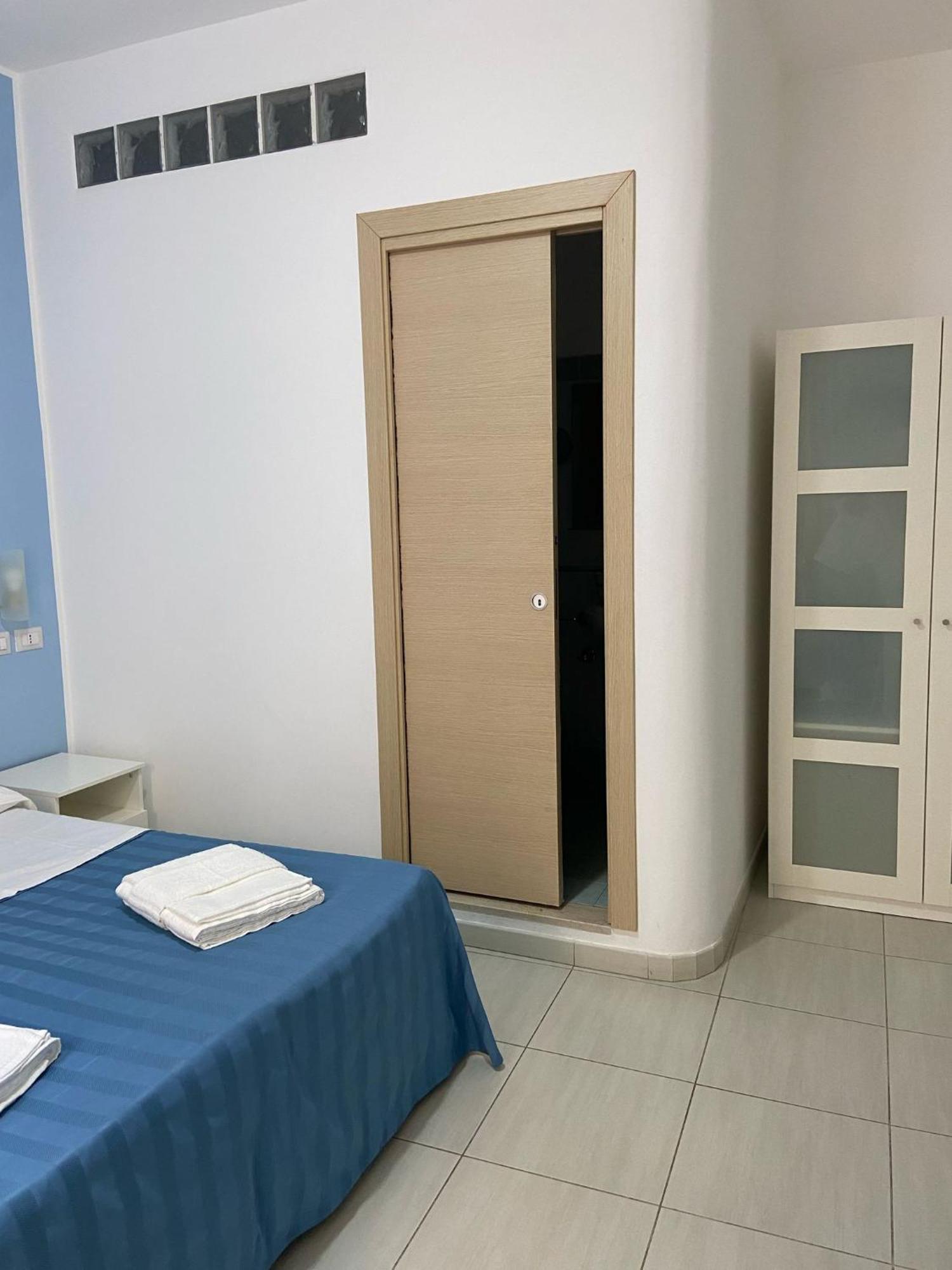 Maniel Beach Hotel Летояни Екстериор снимка