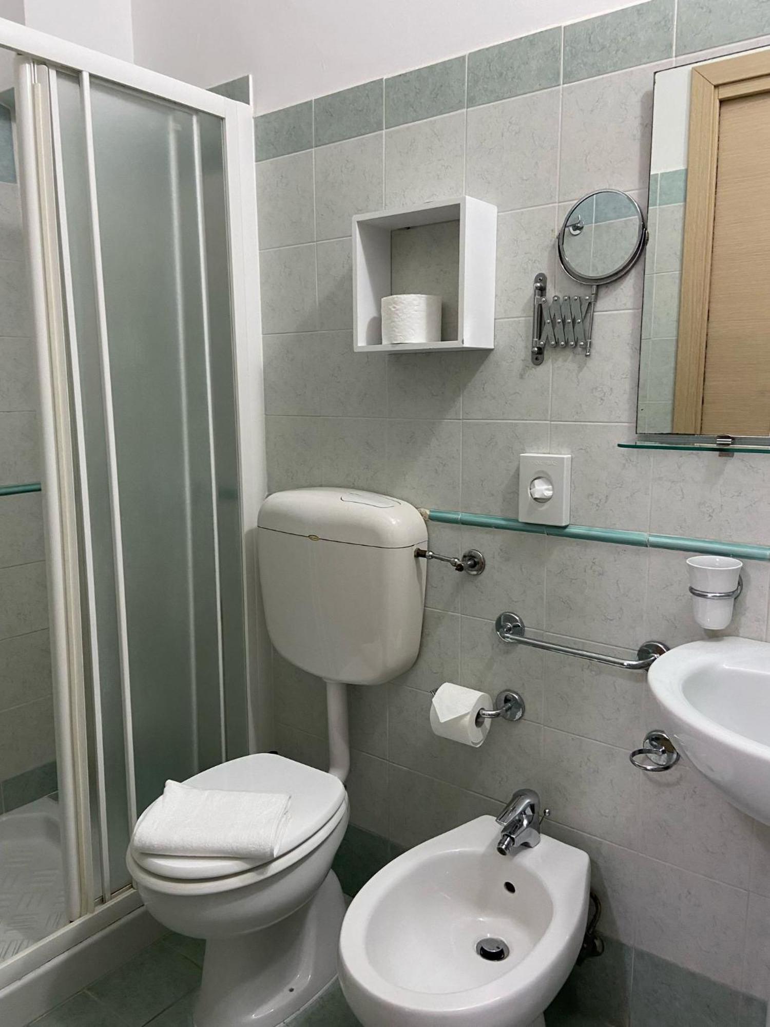 Maniel Beach Hotel Летояни Екстериор снимка