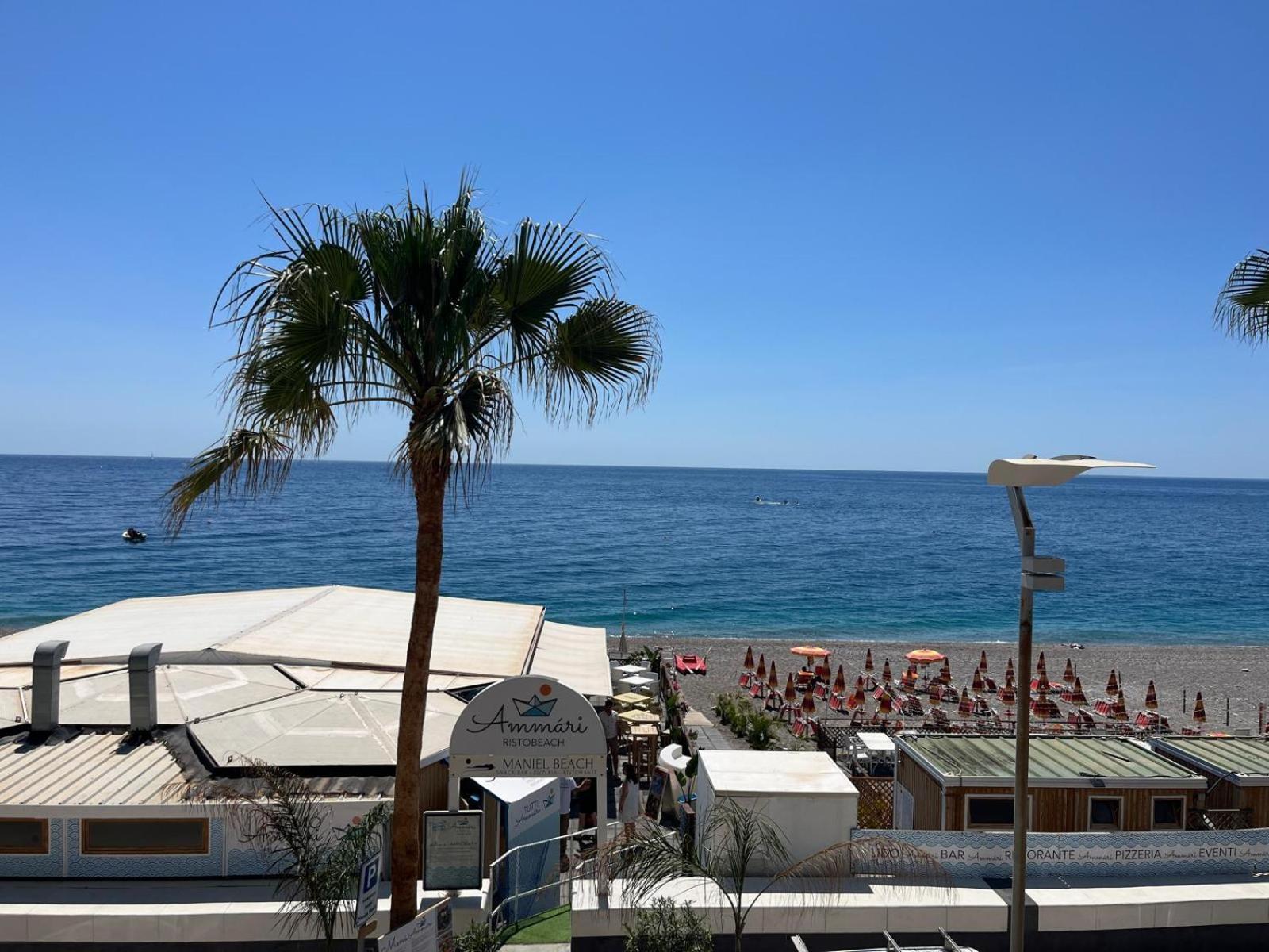 Maniel Beach Hotel Летояни Екстериор снимка