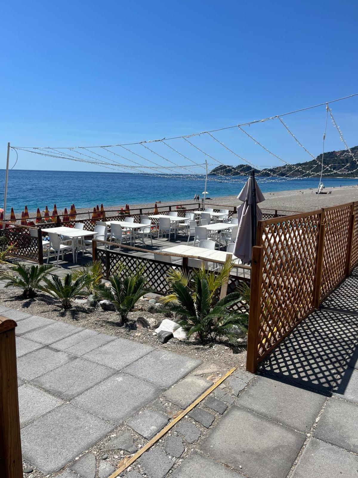 Maniel Beach Hotel Летояни Екстериор снимка